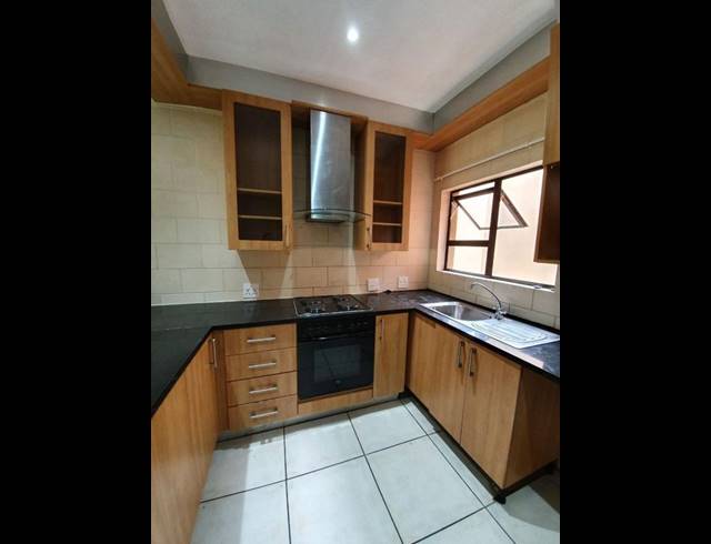 2 BEDROOM PROPERTY TO RENT IN WILROPARK